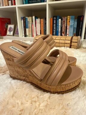 Steve Madden Cork Wedge Sandals – Size 9 – Neutral Tan